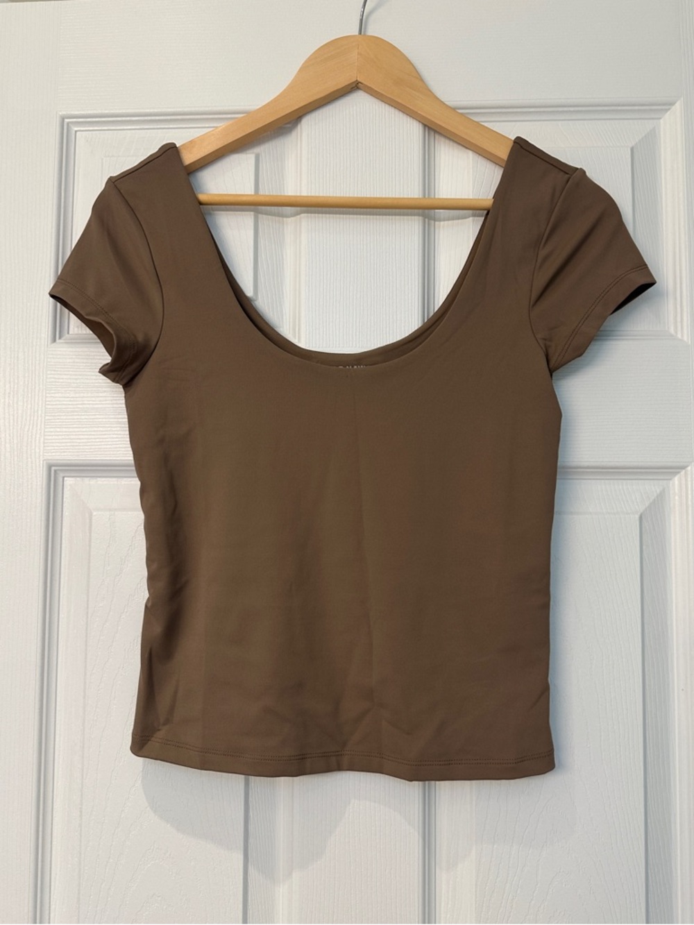 Old Navy Scoop Neck Short Sleeve Top in Taupe Brown